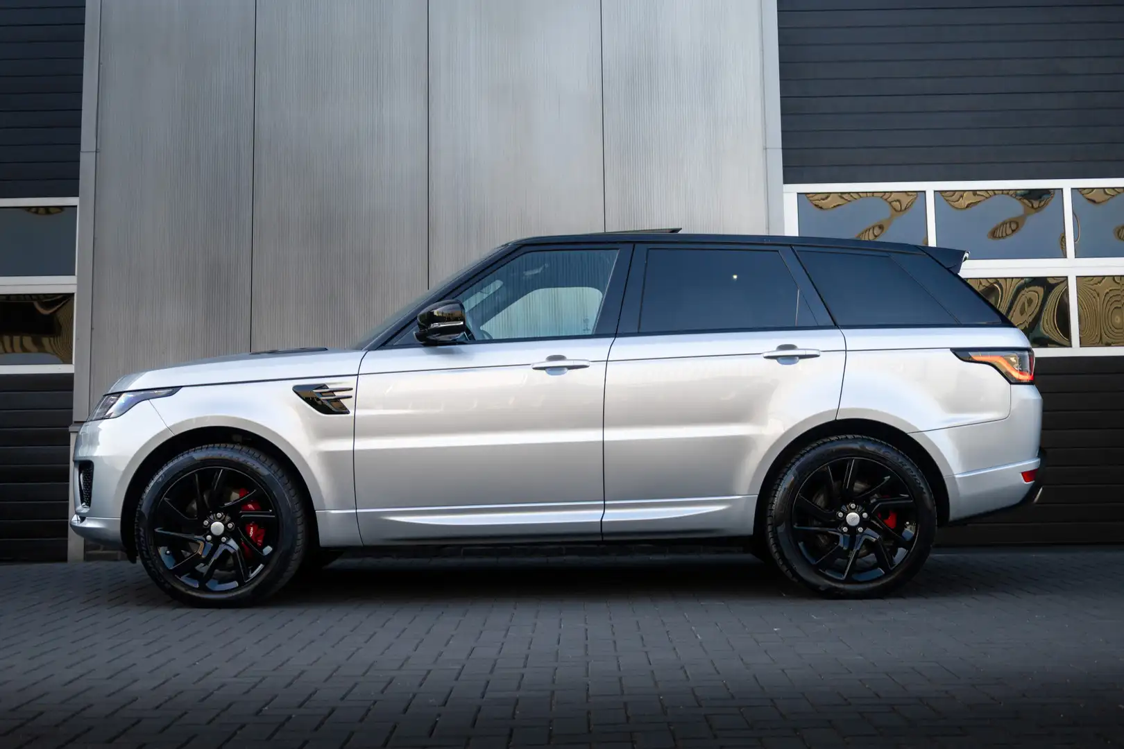Land Rover Range Rover Sport 2.0 P400e 404 pk HSE Dynamic / Pano-Dak/ Matrix-Le Grijs - 2