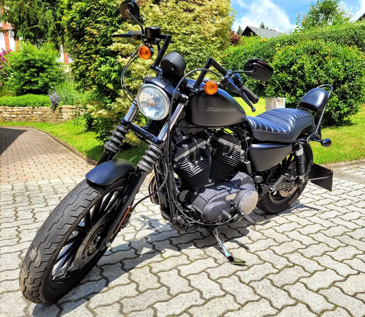 Harley-Davidson Sportster 883 Iron Nero - 1