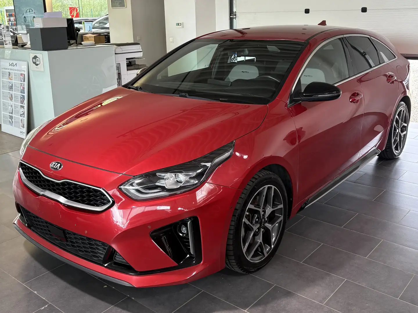 Kia ProCeed / pro_cee'd ProCeed 1.6 CRDi GT-Line DCT ISG Rojo - 1