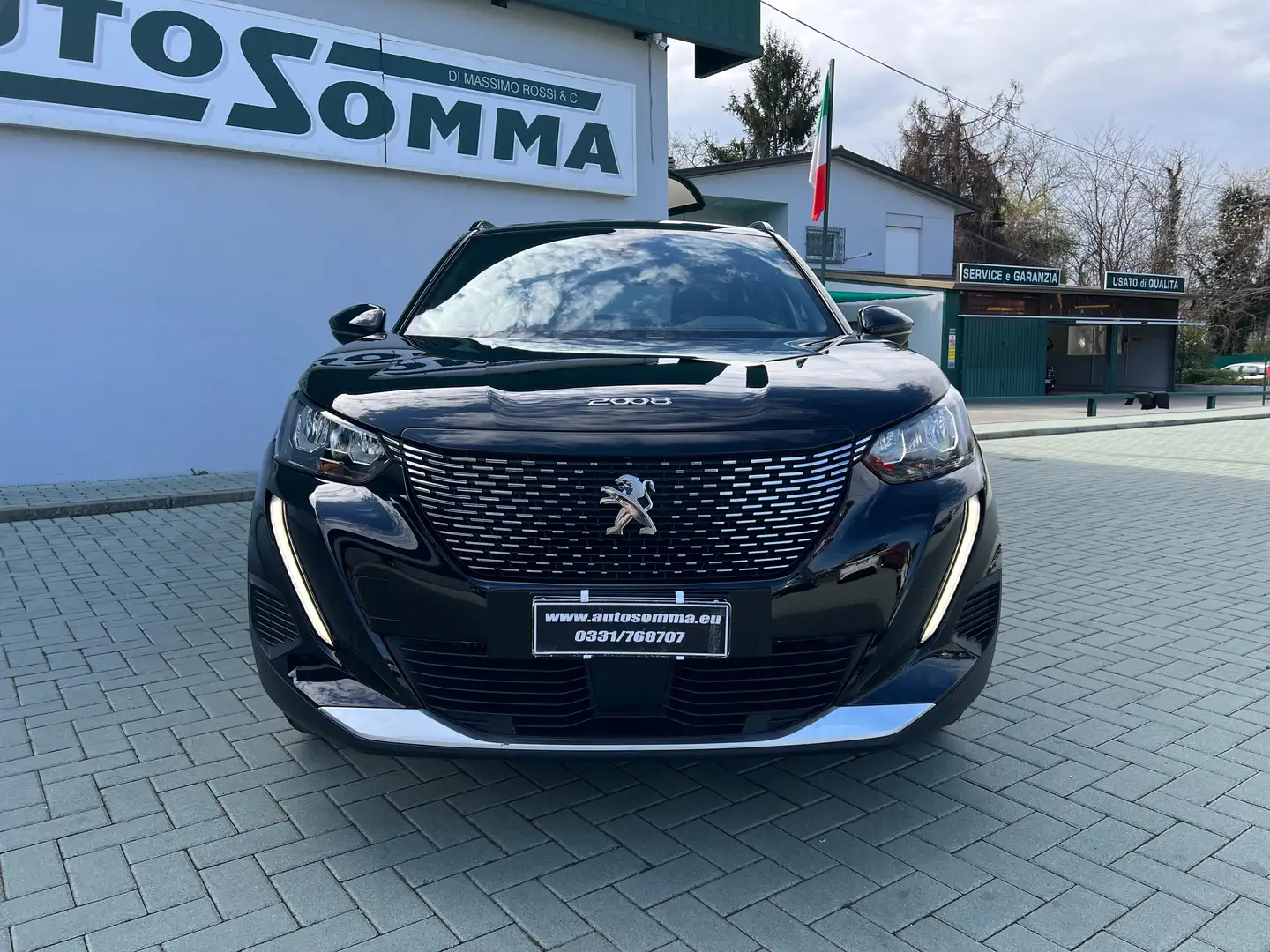Peugeot 2008 1.2 puretech Allure OK PER NEOPATENTATI - KM 29000 Nero - 2