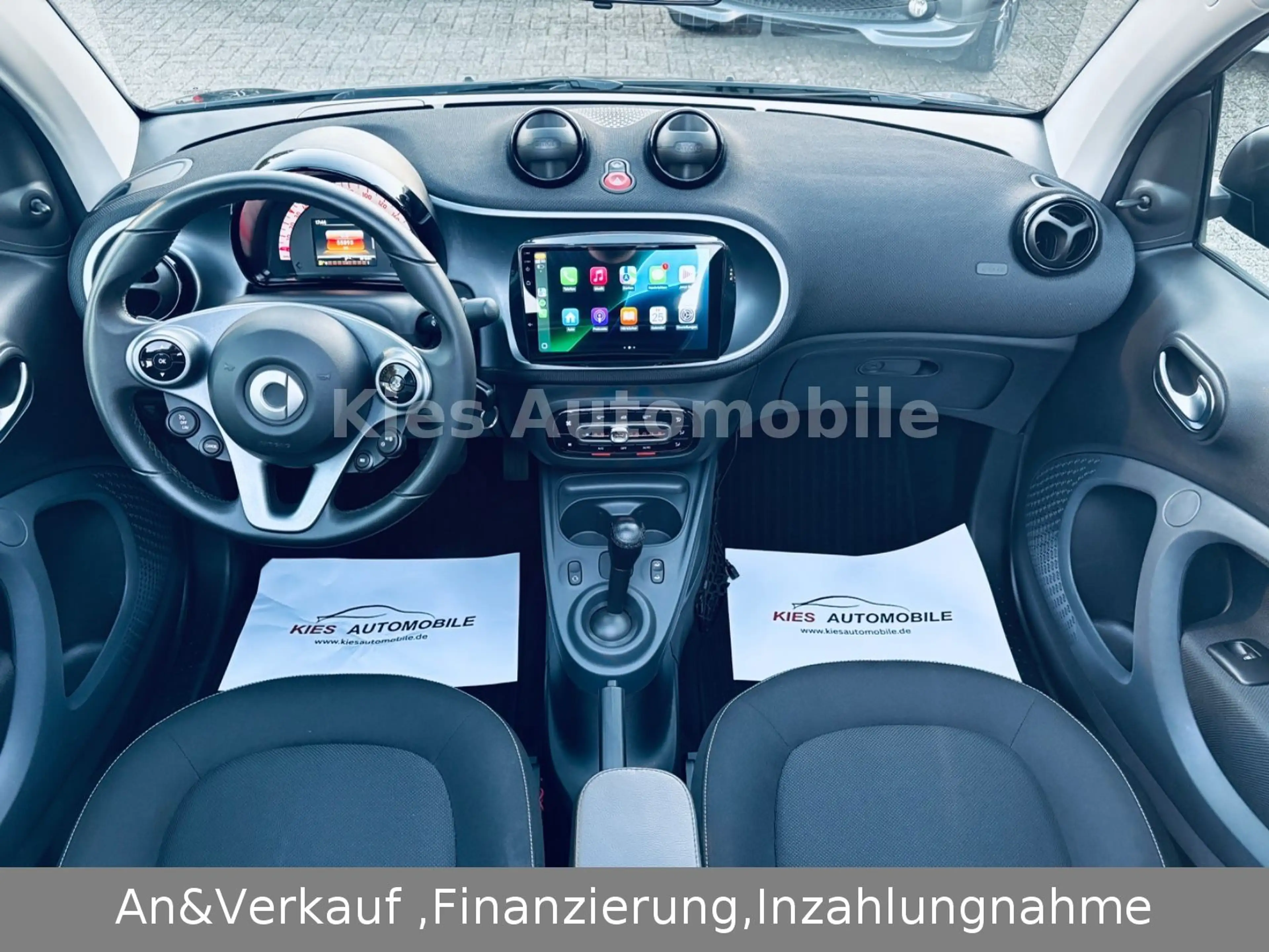 smart forTwo Cabrio Passion AUTOM/NAVI/CARPLAY/KAMERA — photo 13