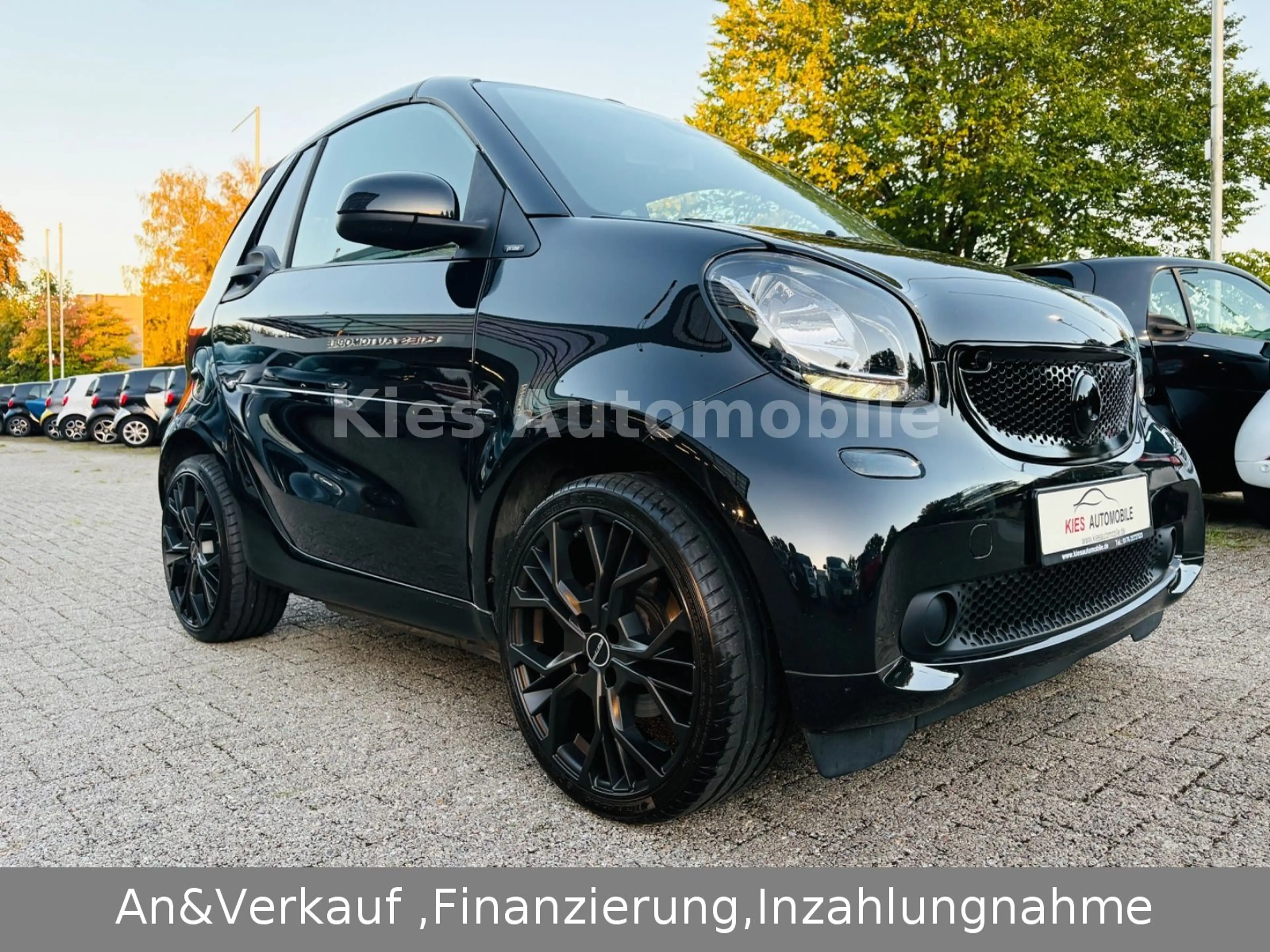 smart forTwo Cabrio Passion AUTOM/NAVI/CARPLAY/KAMERA — photo 2