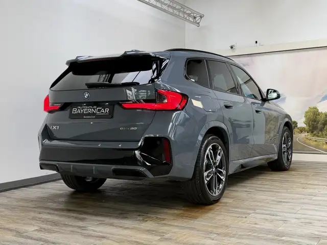 BMW X1 view 6