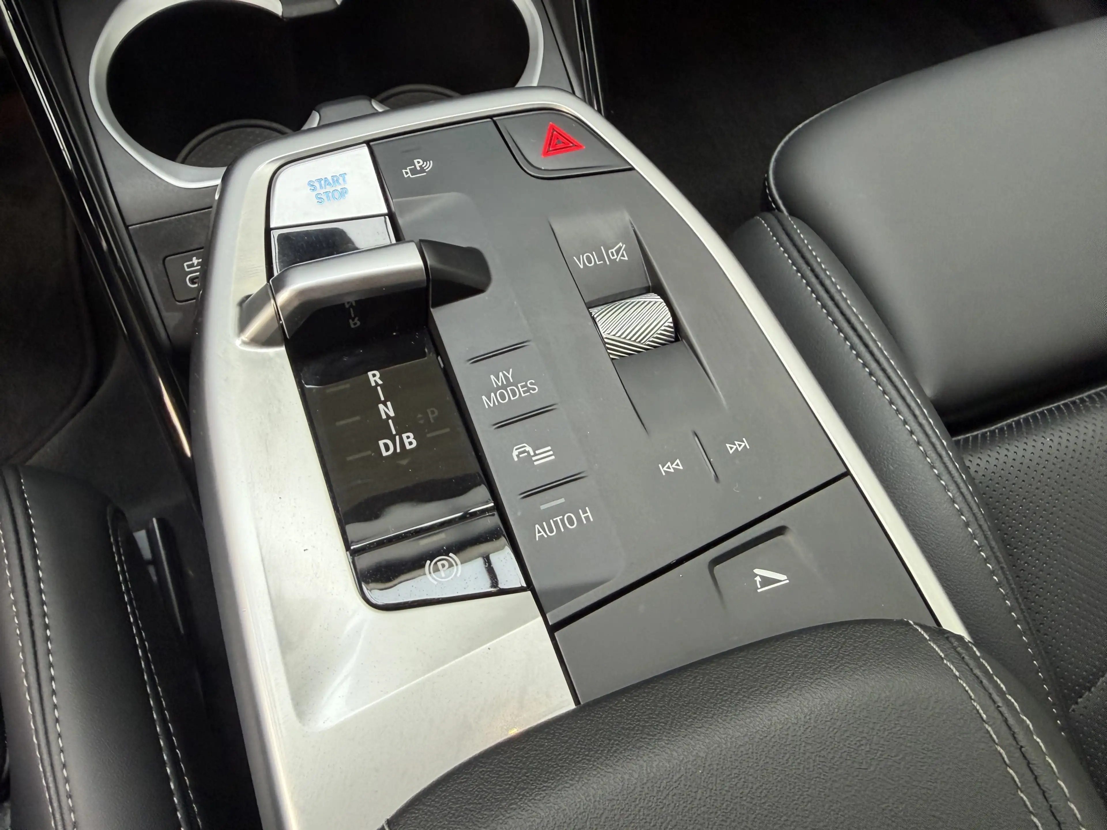 BMW X1 eDrive20 M Sport Pro ACC H&K MemorySitze LED — photo 11
