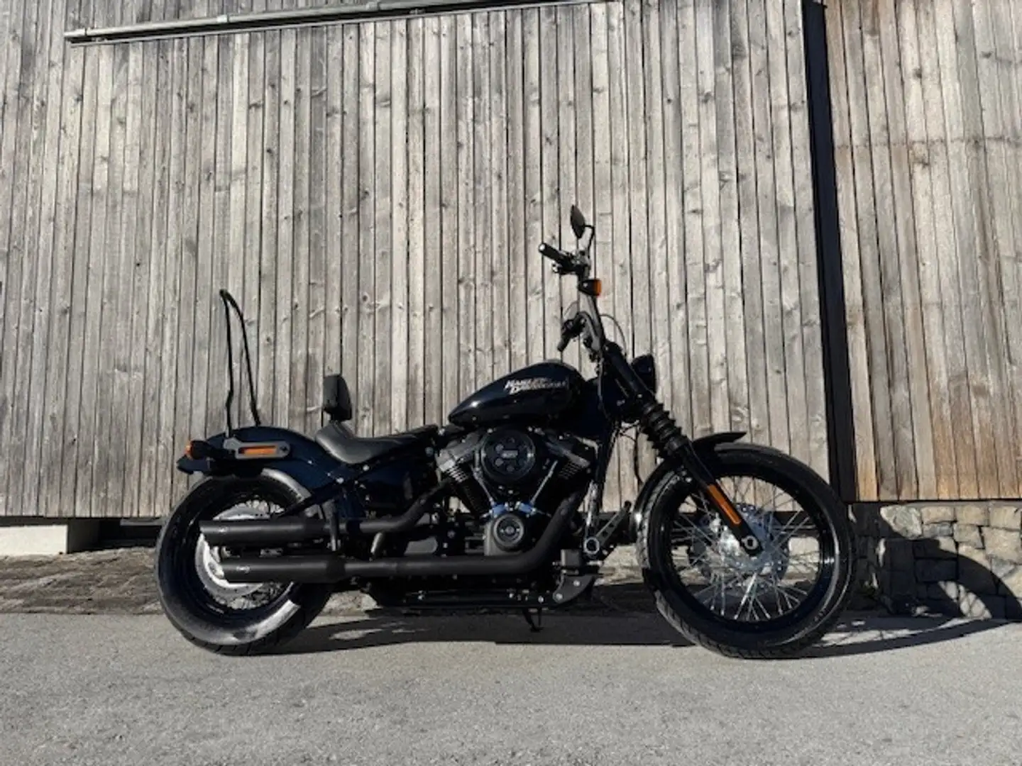 Harley-Davidson Softail Softail Street Bob FXBB - 1
