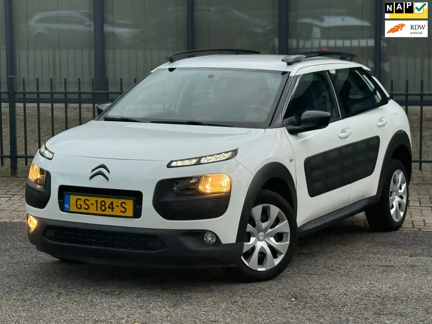 Citroen C4 Cactus 1.2 / Automaat / APK / e-VTi Feel Wit - 1