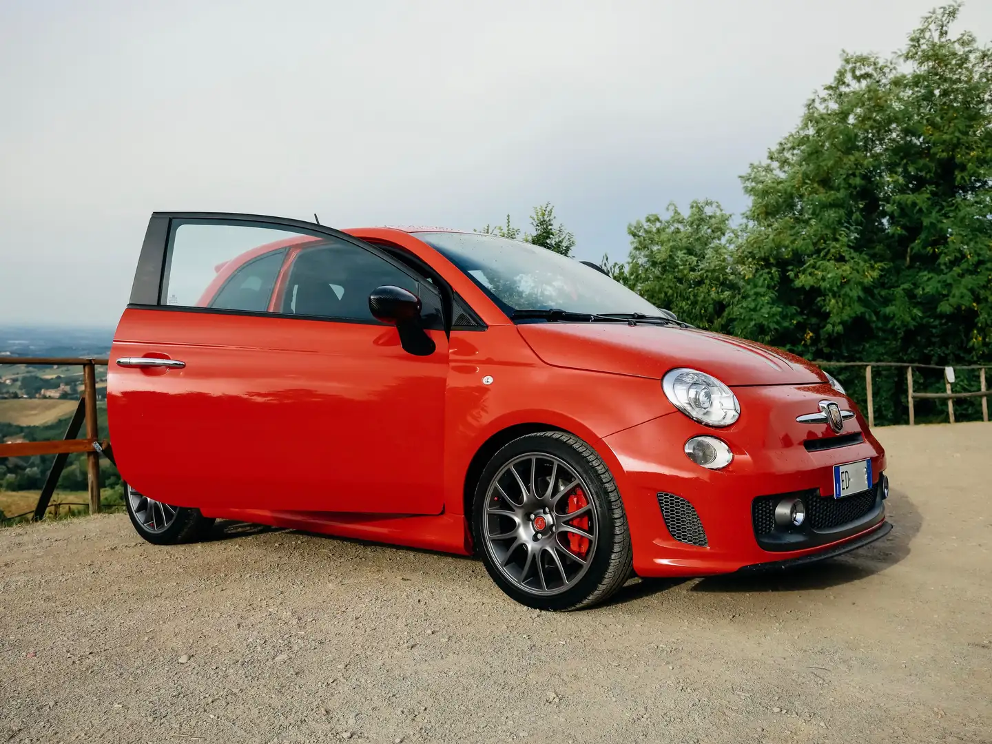 Abarth 695 TRIBUTO FERRARI Rojo - 2