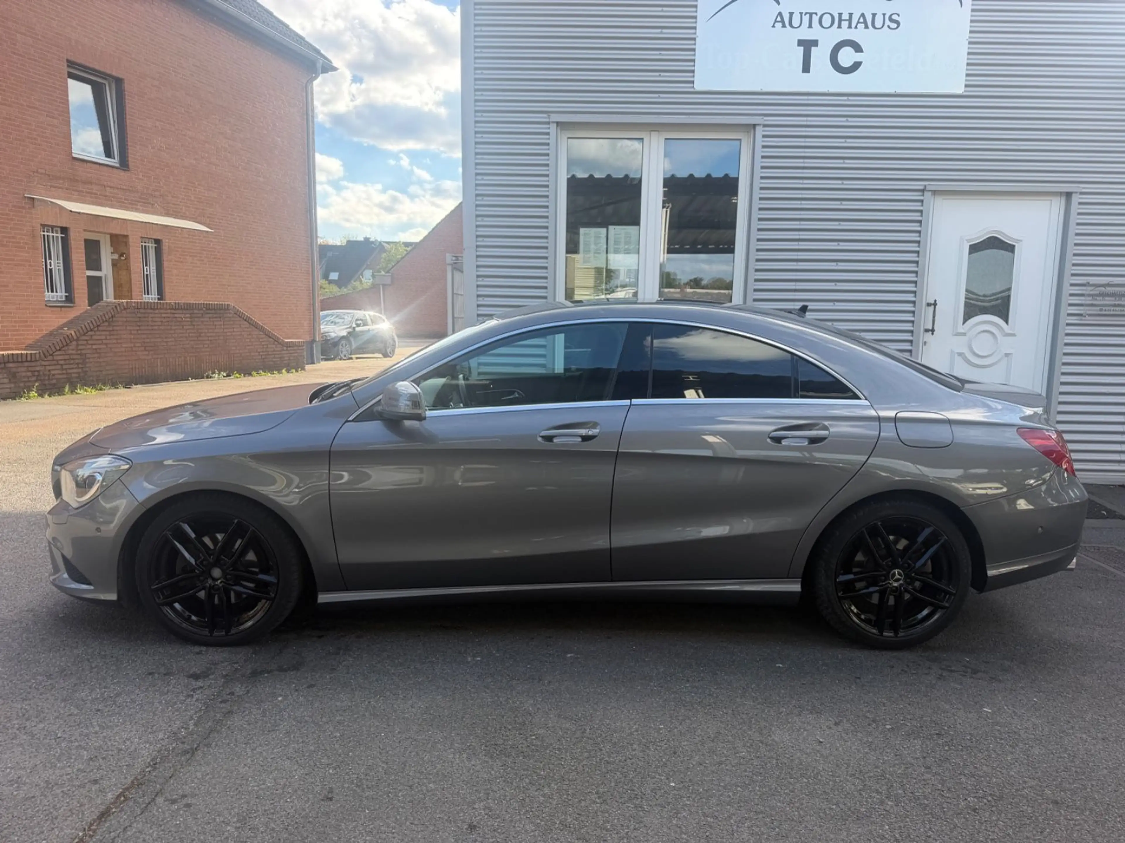 Mercedes-Benz CLA 200 AUTOMATIK+PDC+TÜV NEU — photo 7