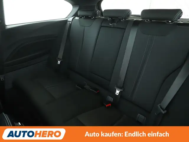 BMW 1 Series view 14
