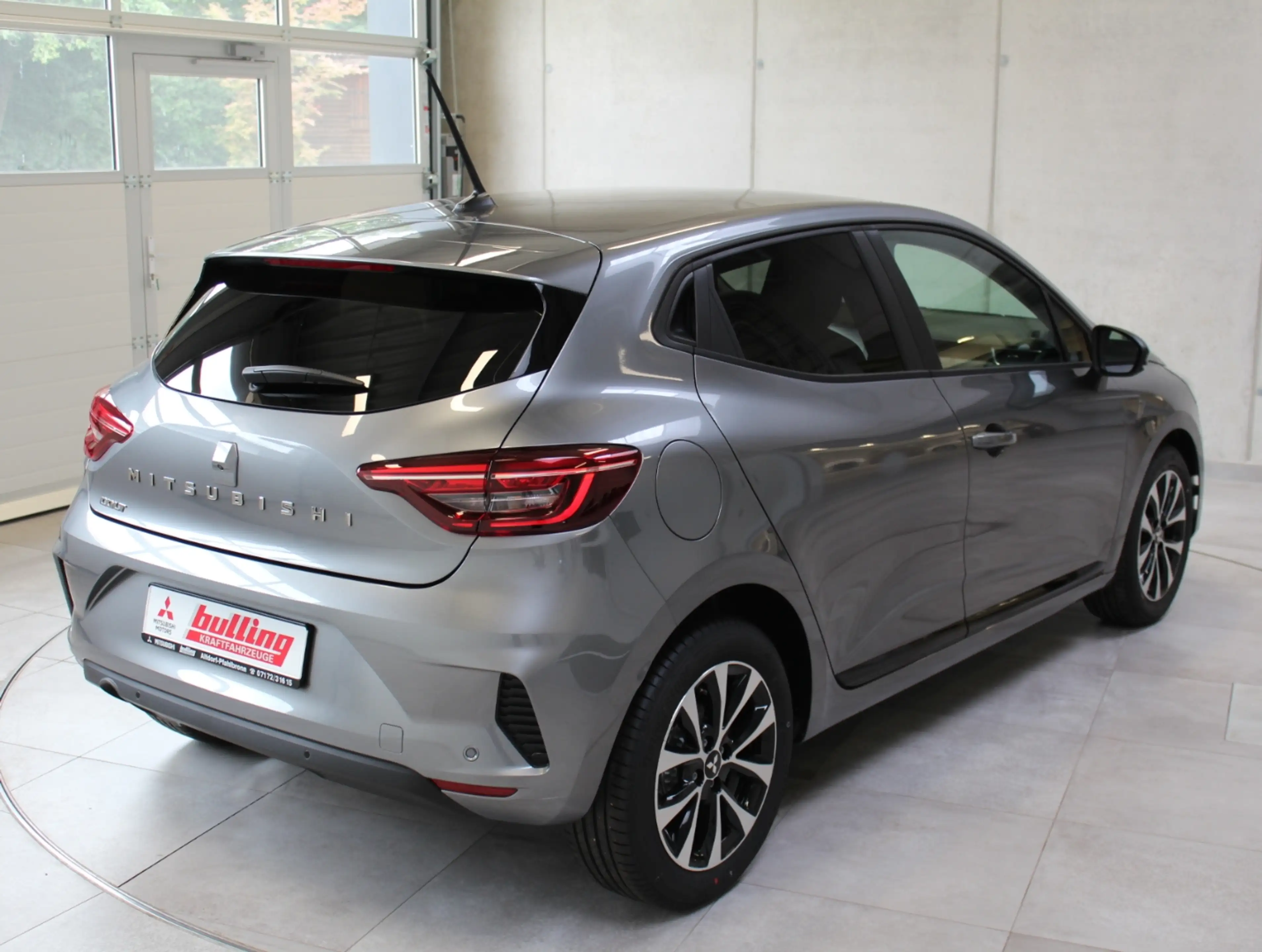 Mitsubishi Colt PLUS 1.0 T-Benziner 6-Gang — photo 5