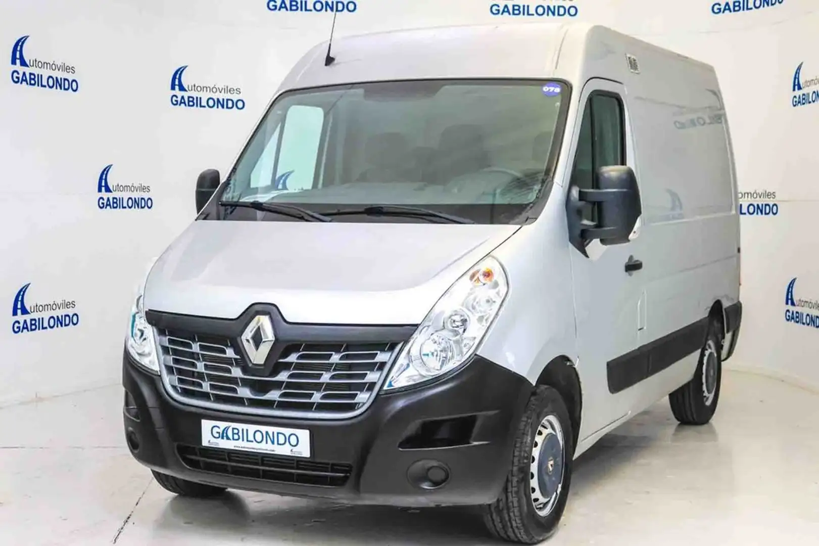 Renault Master 2.3dCi L1H2 Grijs - 1