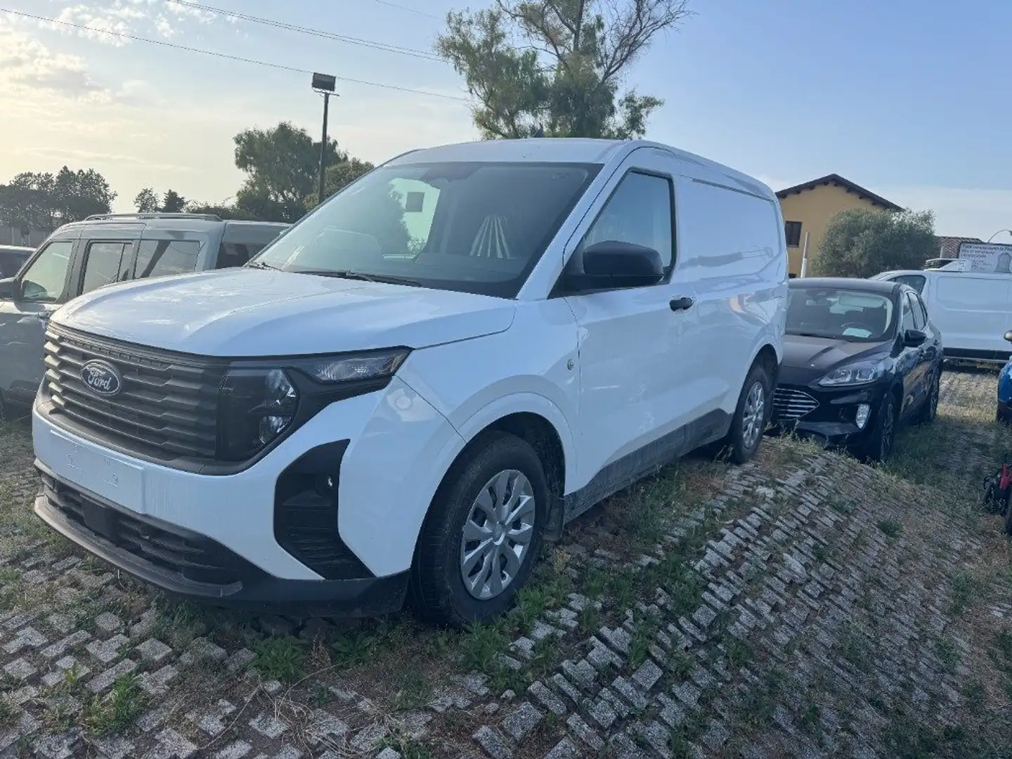 Ford Transit Courier 1.5 EcoBlue 100CV Van Trend NUOVO VARI DISPONIBILI Bianco - 1