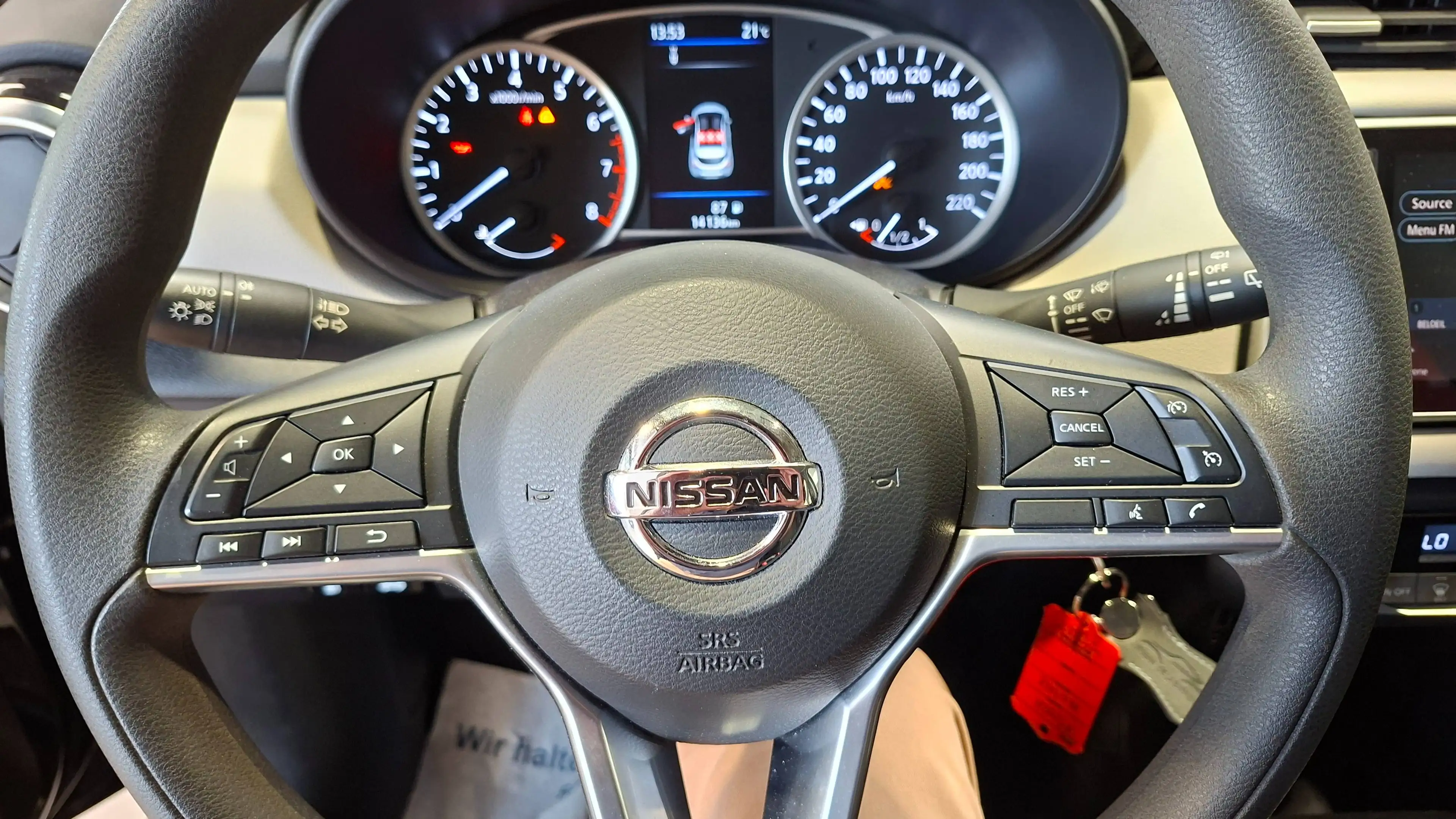 Nissan Micra Micra 1.0 IG-T Business — photo 12