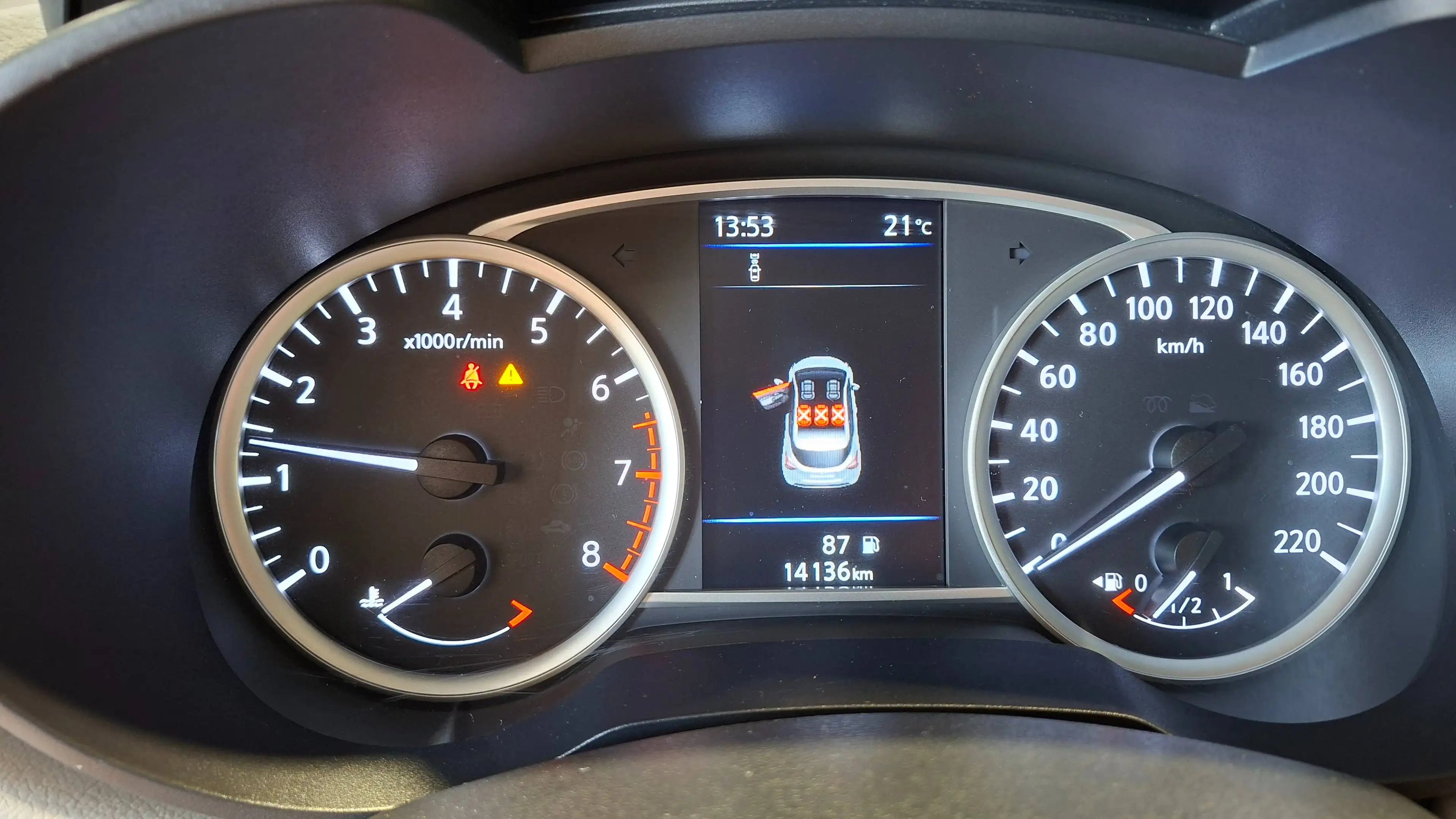 Nissan Micra Micra 1.0 IG-T Business — photo 11
