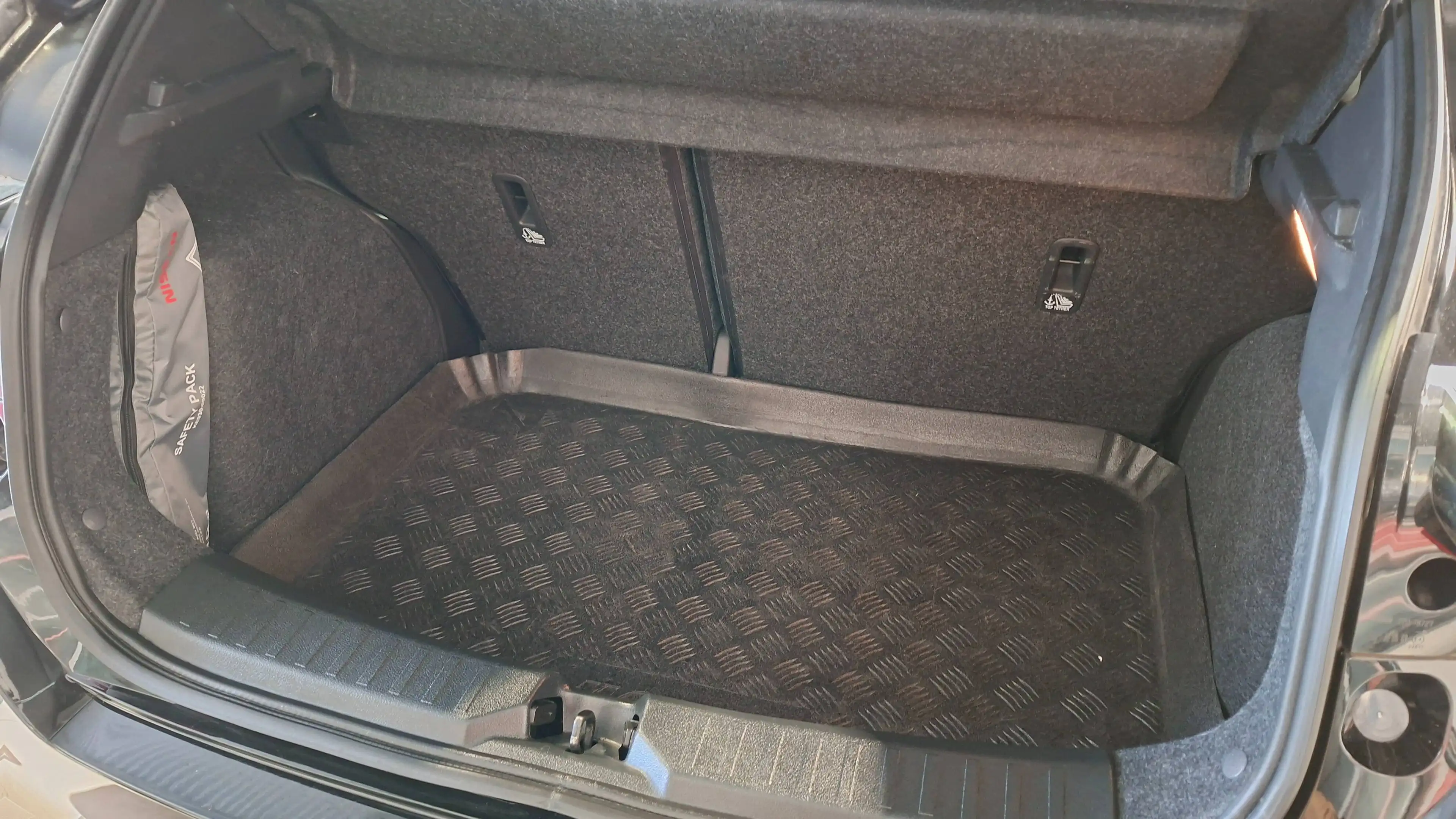Nissan Micra Micra 1.0 IG-T Business — photo 5