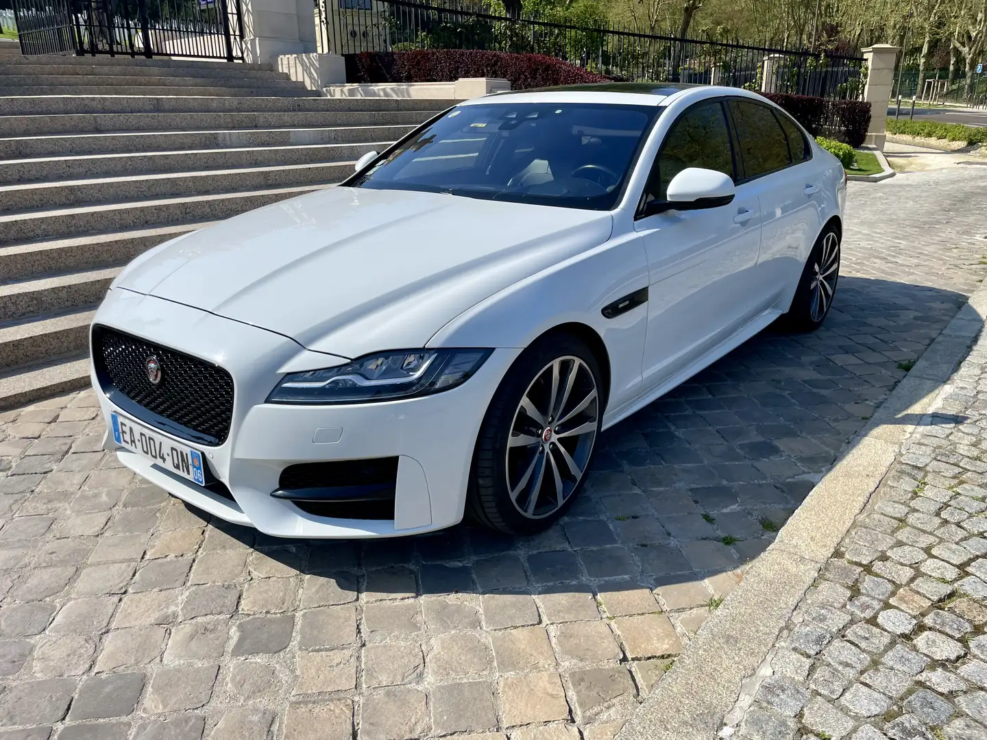 Jaguar XF V6 3.0 D - 300 ch BVA R-Sport - 1