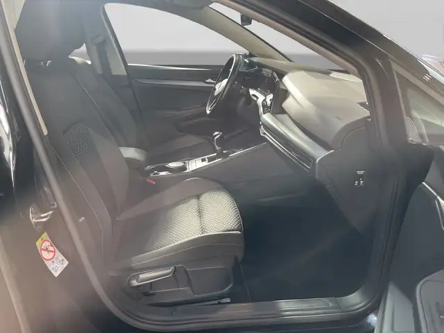 Volkswagen Golf view 4