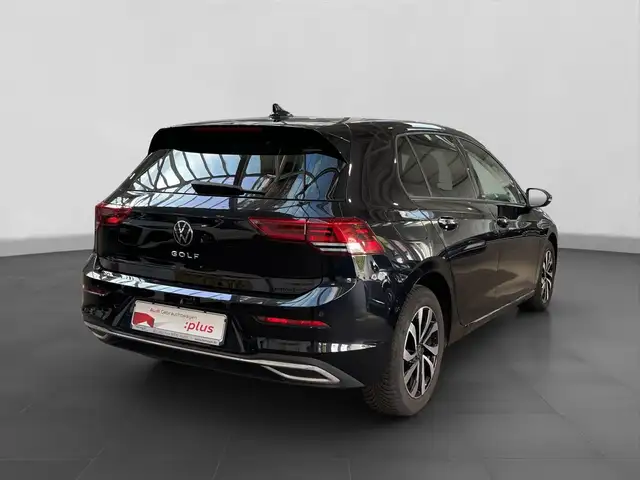 Volkswagen Golf view 3