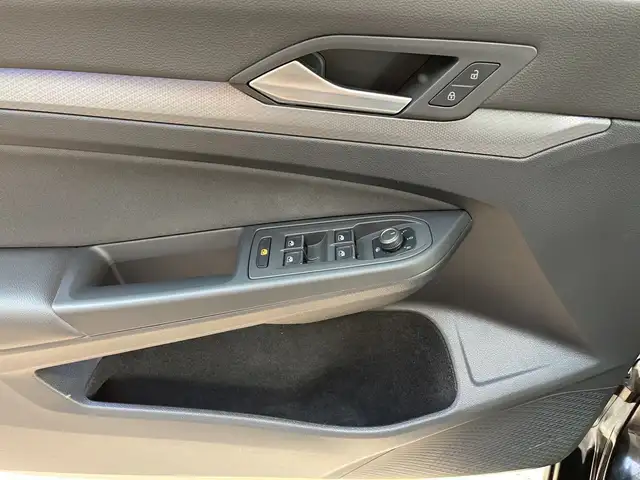 Volkswagen Golf view 8