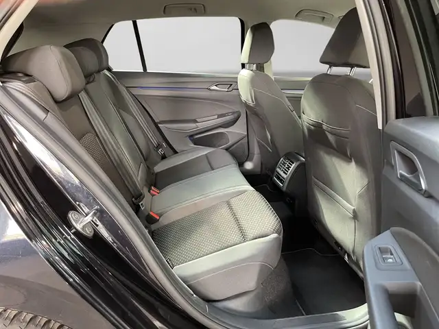 Volkswagen Golf view 6