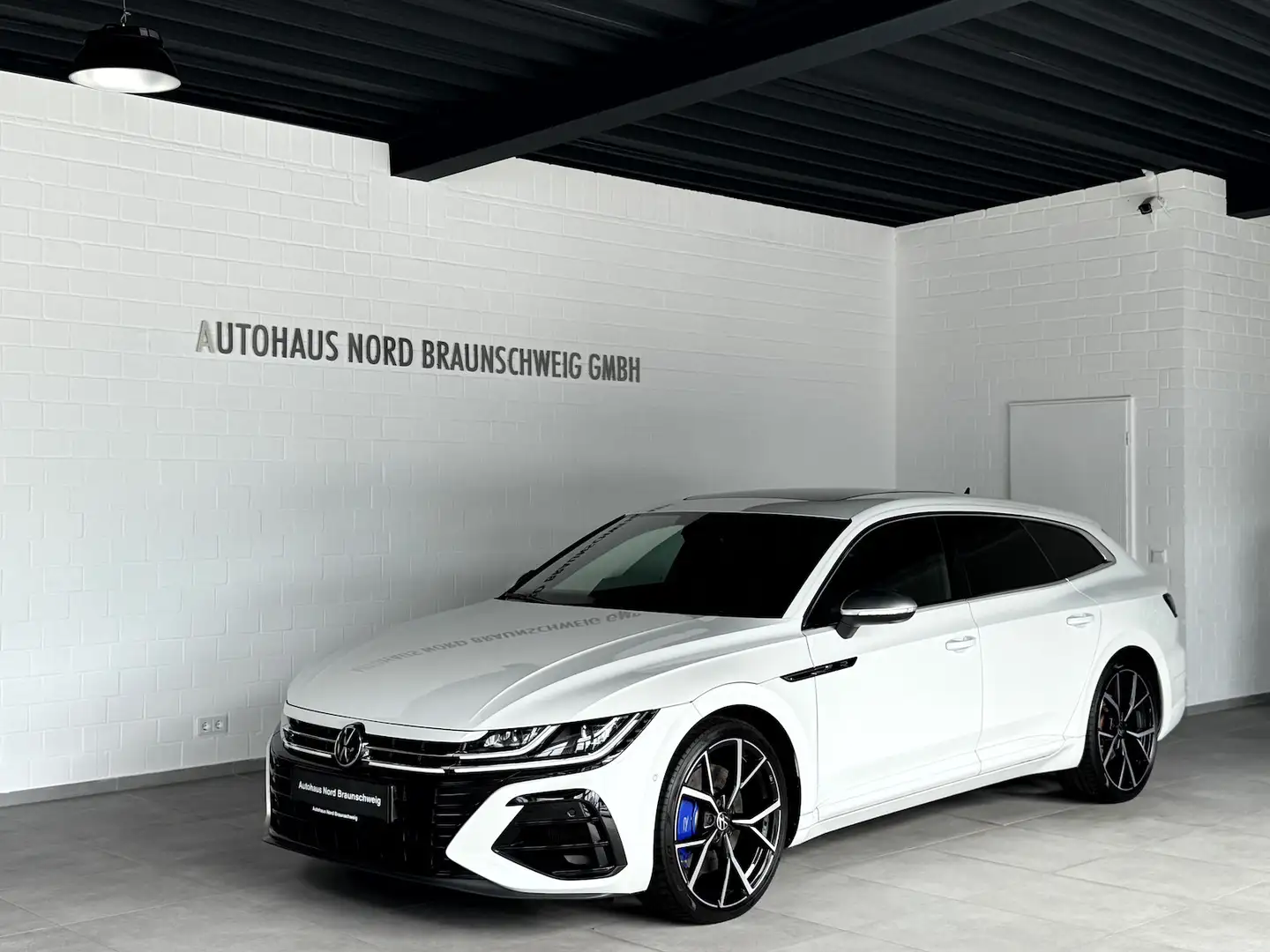 Volkswagen Arteon Shooting Brake R 2.0 TSI*Pano*IQ*H&K*AHK* Weiß - 1