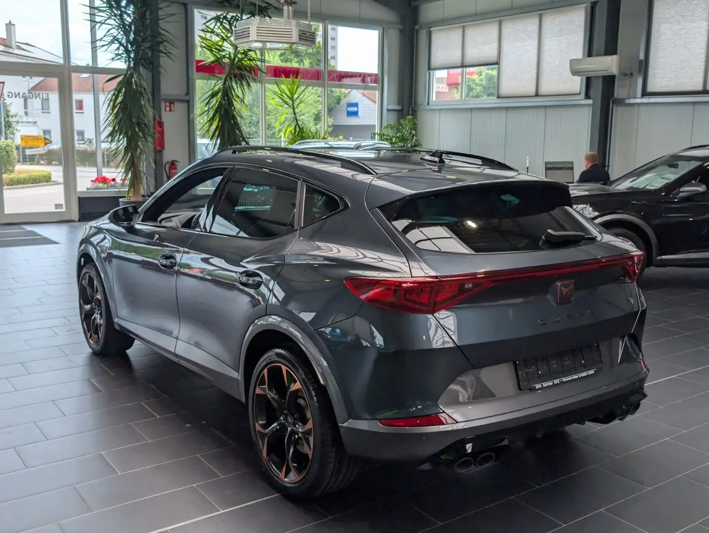 CUPRA Formentor VZ 2.0 TSI 4Drive DSG Lenkadhzg 1.Hand Grau - 2