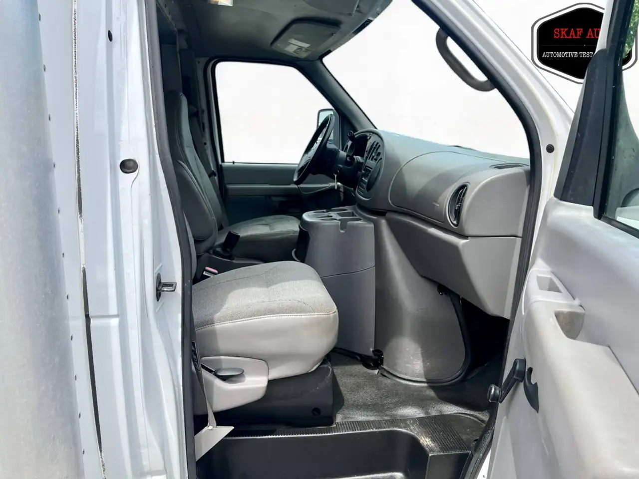 Ford Econoline снимка Ford Econoline