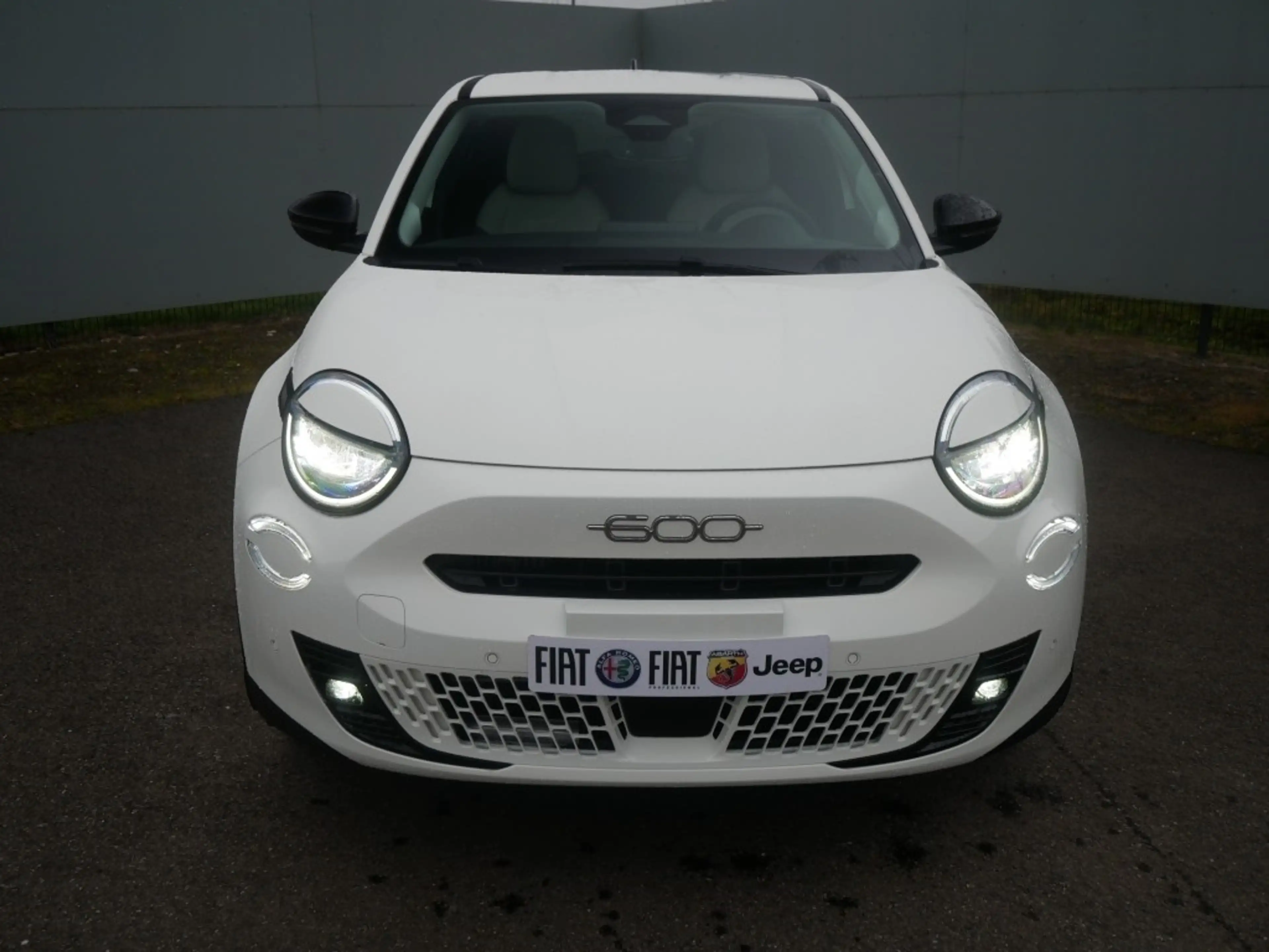 Fiat 600 HYBRID LA PRIMA 1.2 110 PS DCT6 LED NAVI KAMERA — photo 8