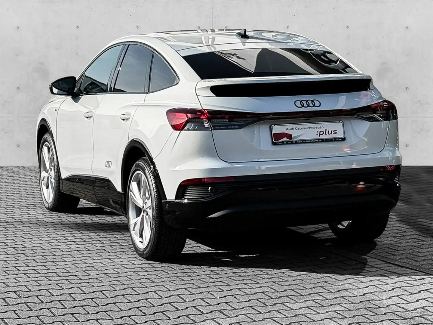 Audi Q4 e-tron Weiß - 2