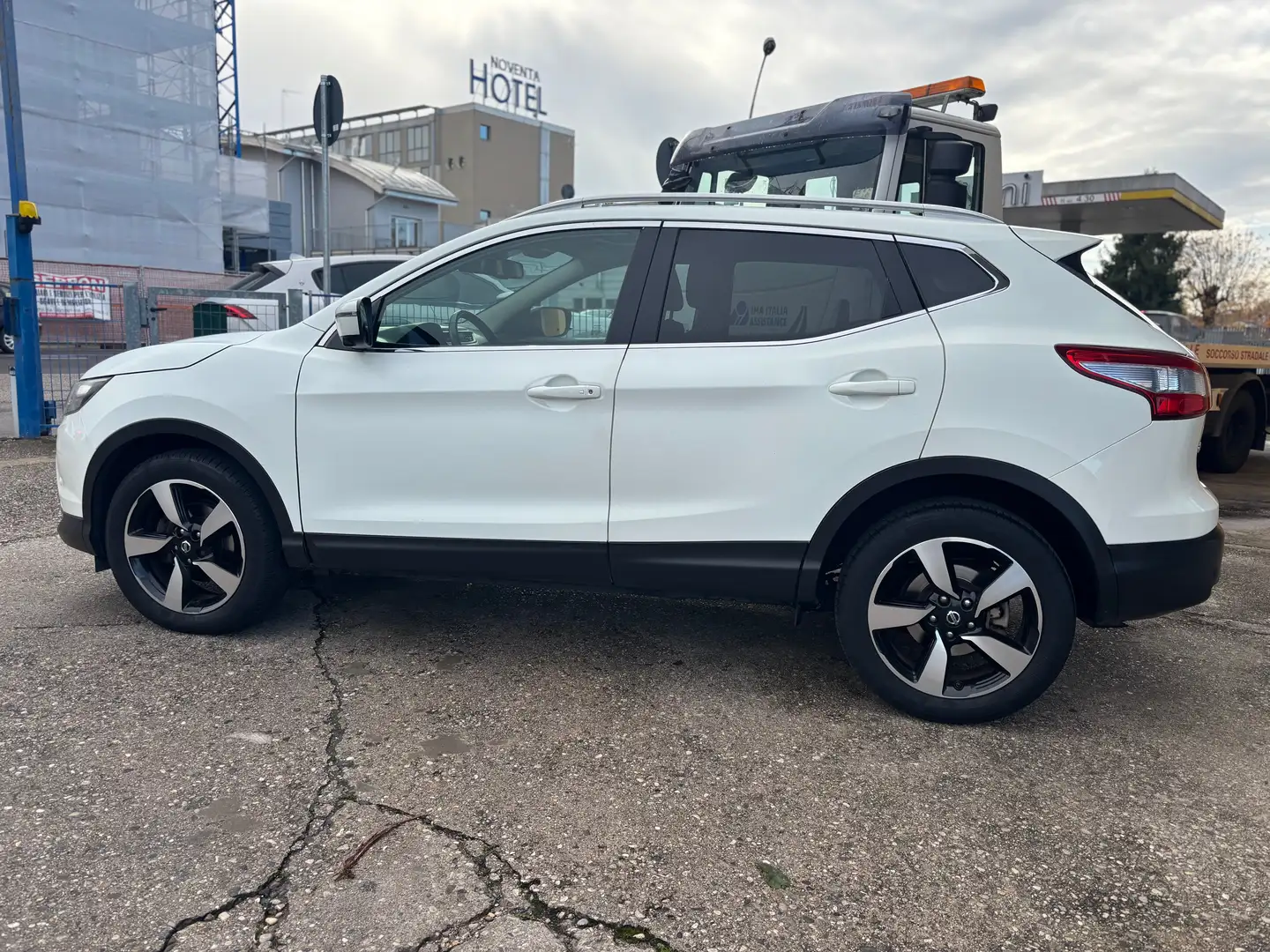 Nissan Qashqai FULL OPTIONAL 1.5 dci Tekna 110cv - 2