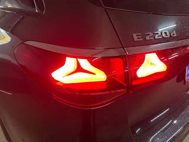 Mercedes-Benz E 220 d 4MATIC T Navi,Rückfahrkamera,Klima Ansicht 11