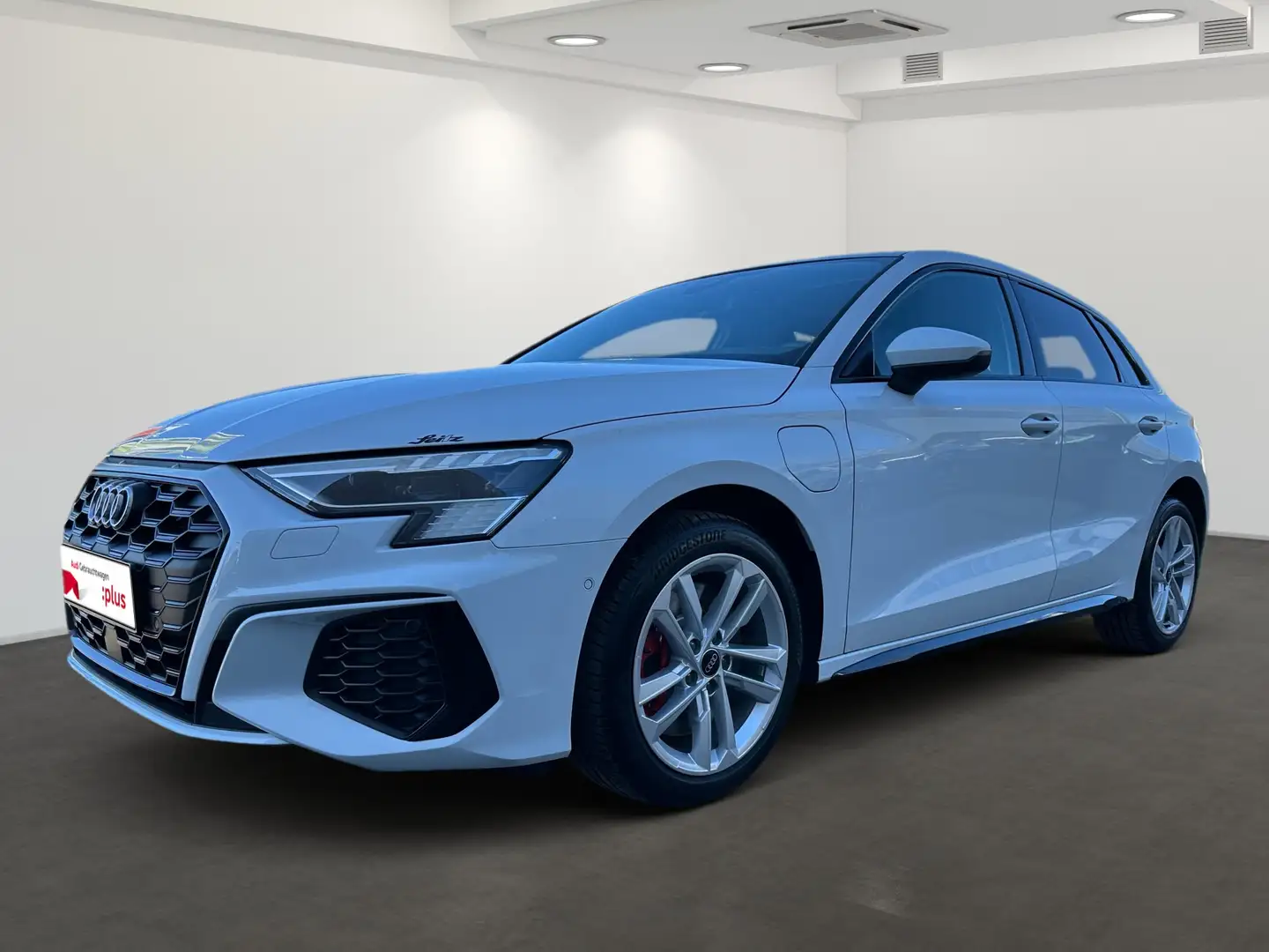 Audi A3 Sportback 45 TFSI e S line *HEAD-UP*MATRIX*PANO* Wit - 2