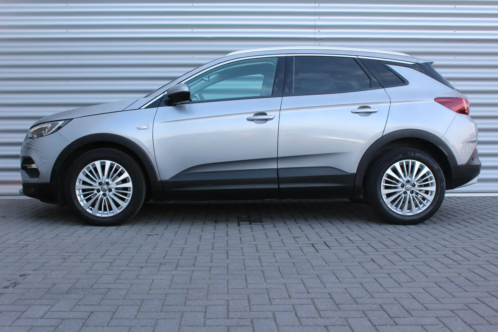 Opel Grandland X 1.2 TURBO 130PK INNOVATION+ / NAVI / LEDER / CLIMA Gris - 2