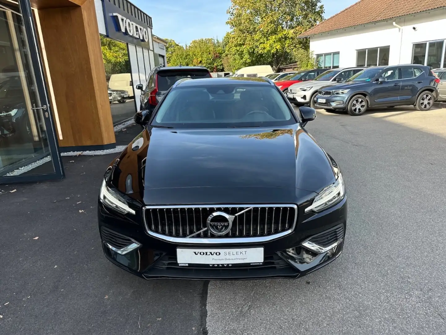 Volvo V60 T6 Recharge Inscription Expression Plug-In Hybrid Schwarz - 2
