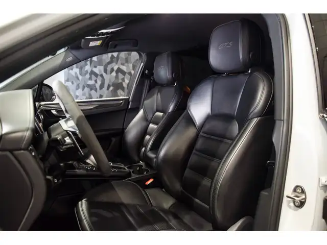 Porsche Macan view 9