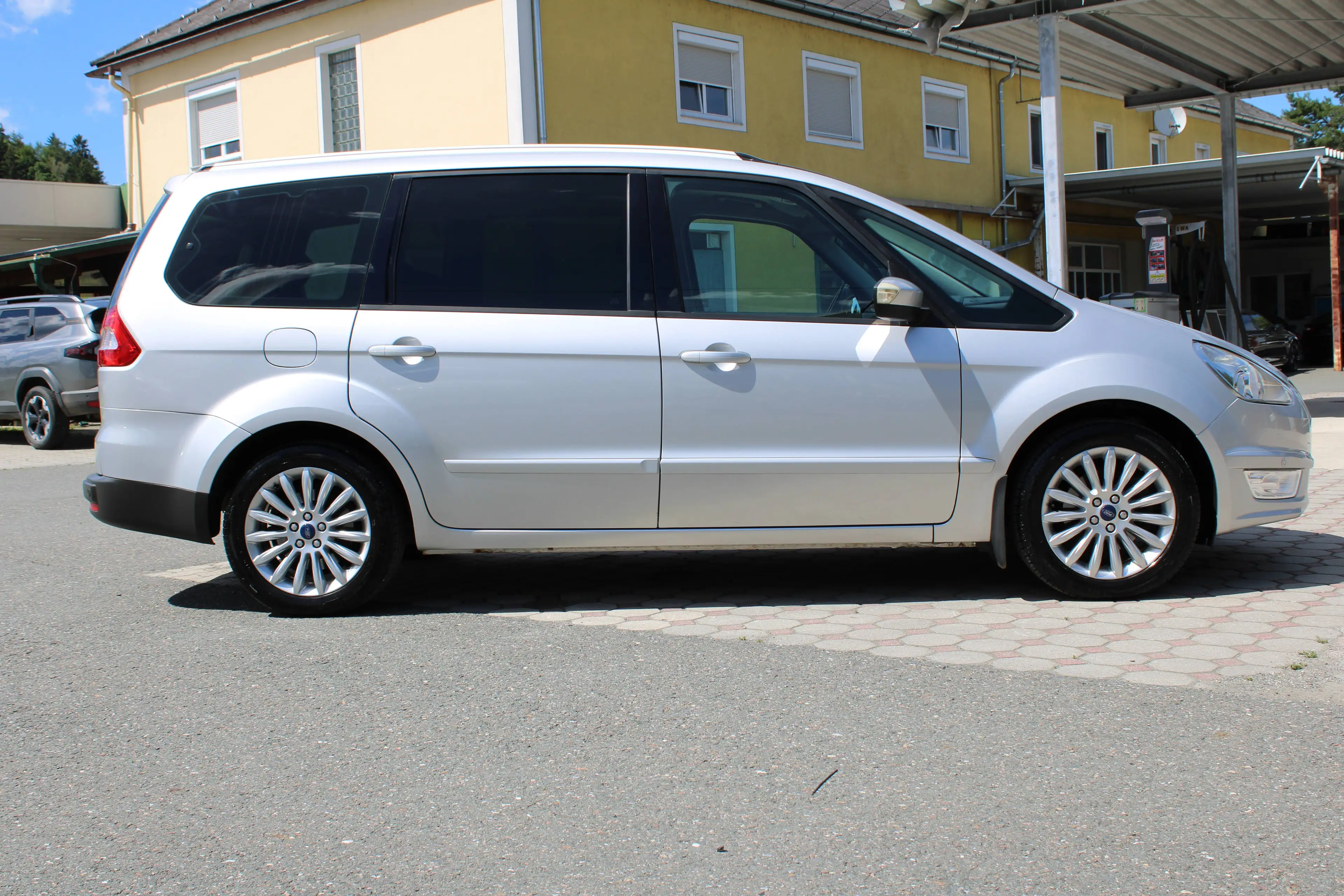 Ford Galaxy Trend 1,6 TDCi — photo 4