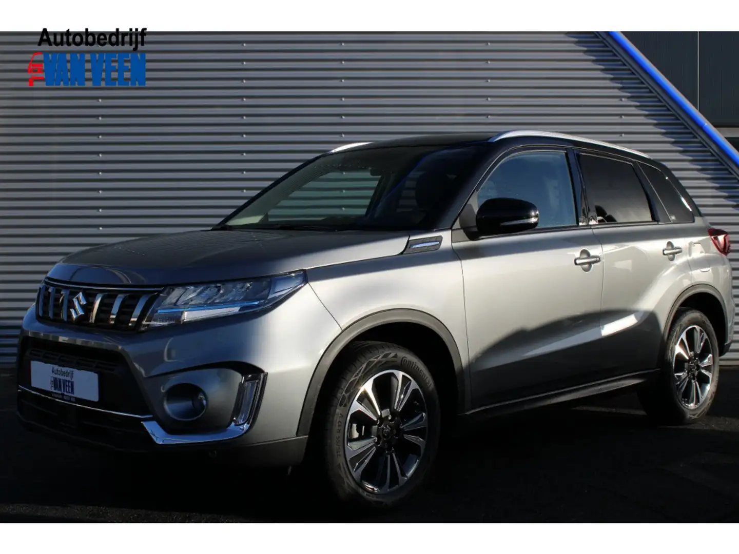 Suzuki Vitara 1.4 Boosterjet Style Smart Hybrid Grijs - 1