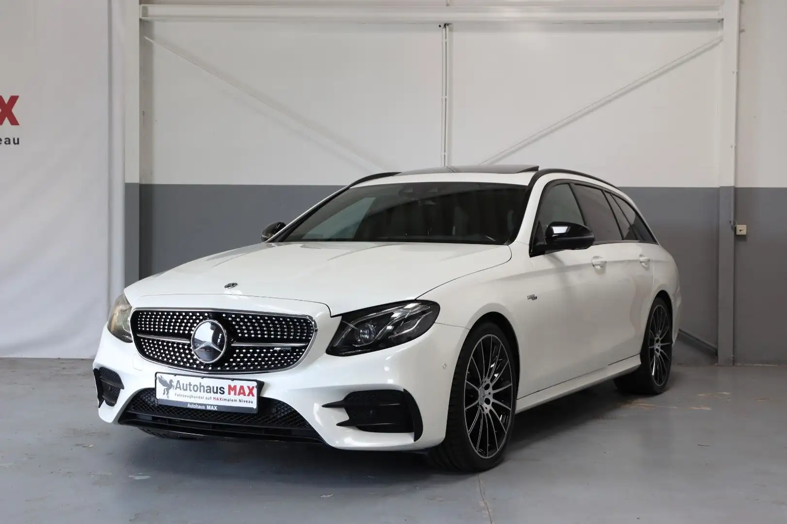 Mercedes-Benz E 53 AMG 4Matic+~Night Paket~Schiebedach~StHz~SZ Blanc - 1