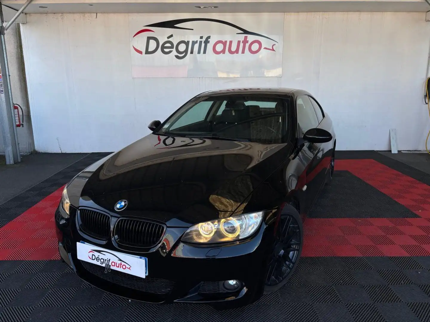BMW 325 SERIE COUPE E92 Coupé 325i e92 Pack M 218ch Zwart - 1
