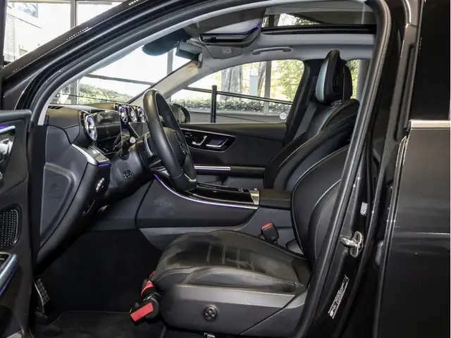 Mercedes-Benz GLC view 12