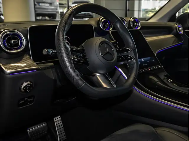 Mercedes-Benz GLC view 13