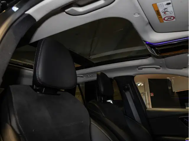 Mercedes-Benz GLC view 11