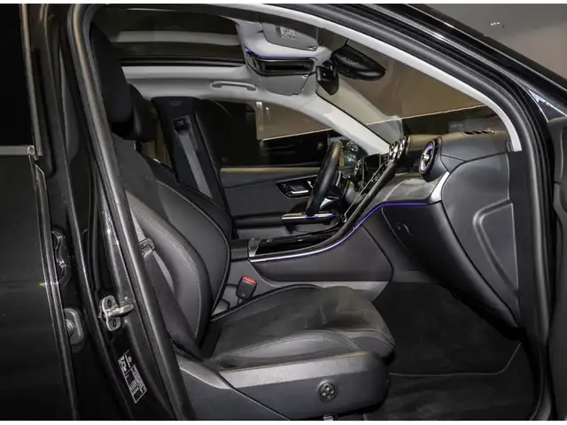 Mercedes-Benz GLC view 9