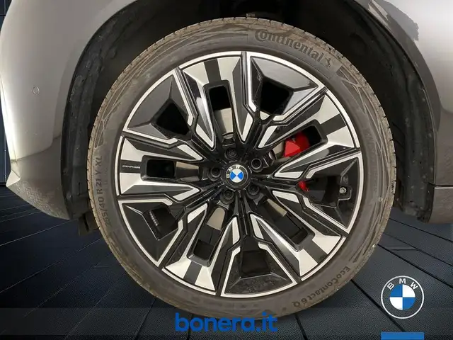 BMW X3 view 12