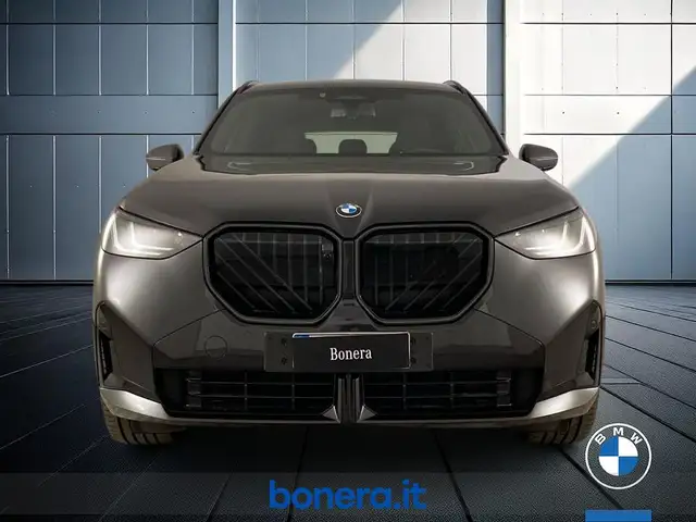 BMW X3 view 3