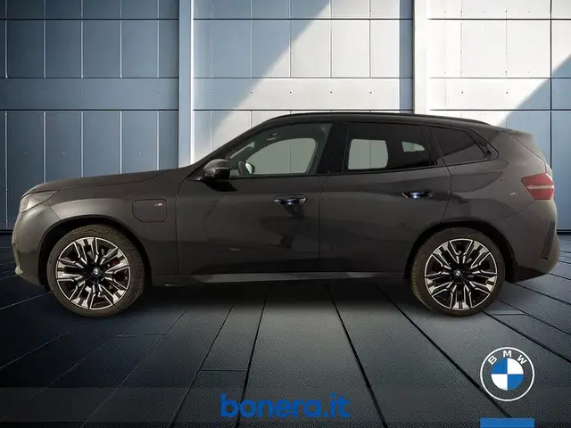 BMW X3 view 9