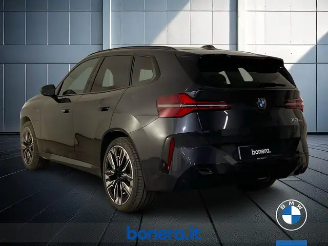 BMW X3 view 8