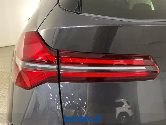 BMW X3 view 11