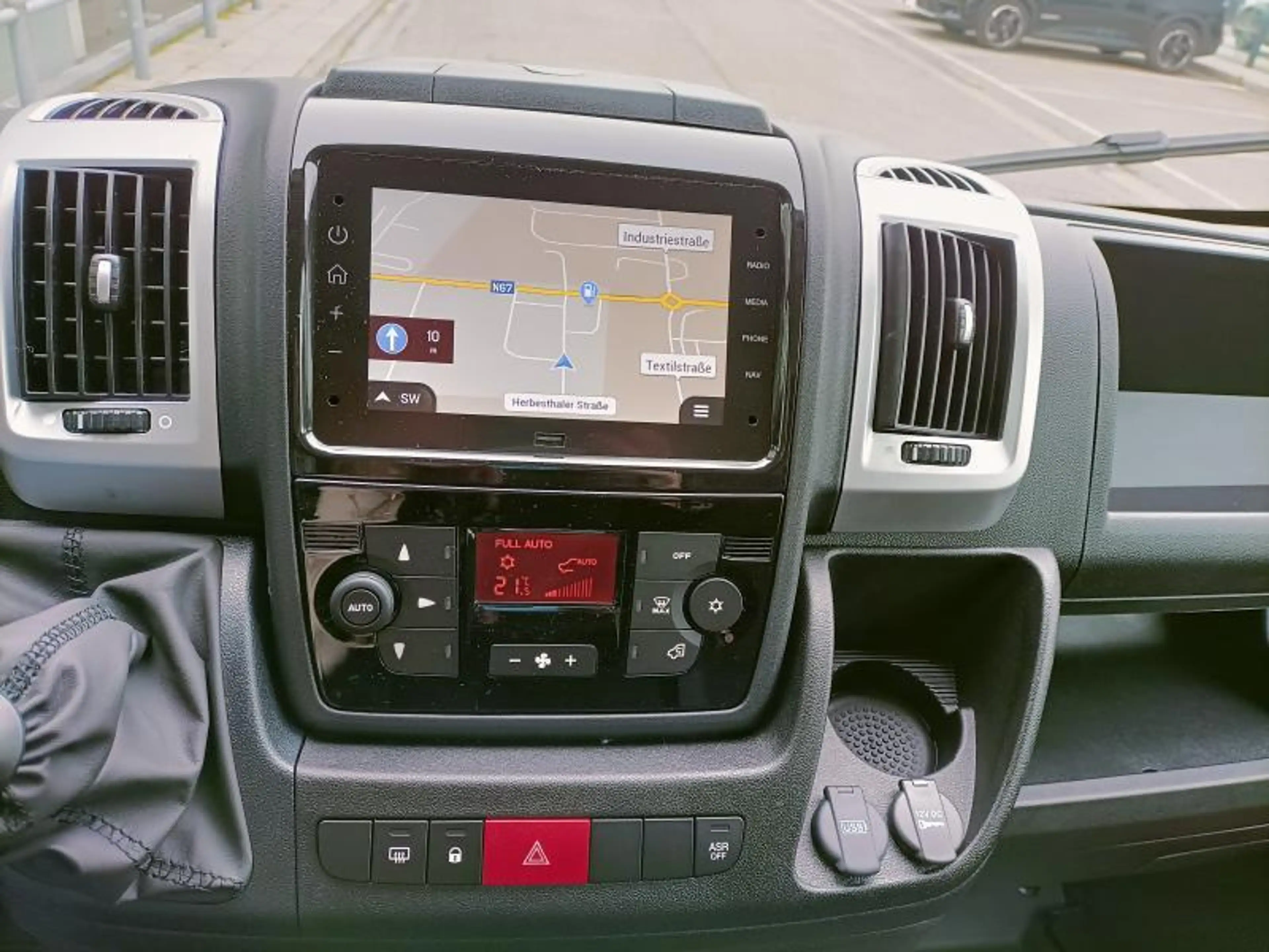 Citroen Jumper FT 4-35 L3H2 — photo 5