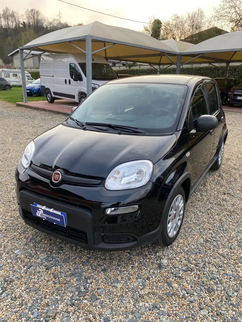 Fiat Panda 1.0 FireFly S&S Hybrid Schwarz - 1
